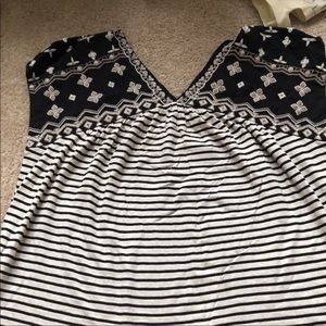 Lucky Brand v-neck sleeveless shirt